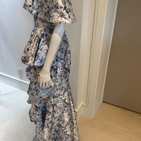 Mischka Badgley Evening Gown - Picture 5 of 7